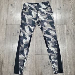 Nike | Patterned Dri-Fit Leggings